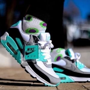 NIKE AIR MAX 90 HYPER SHOES